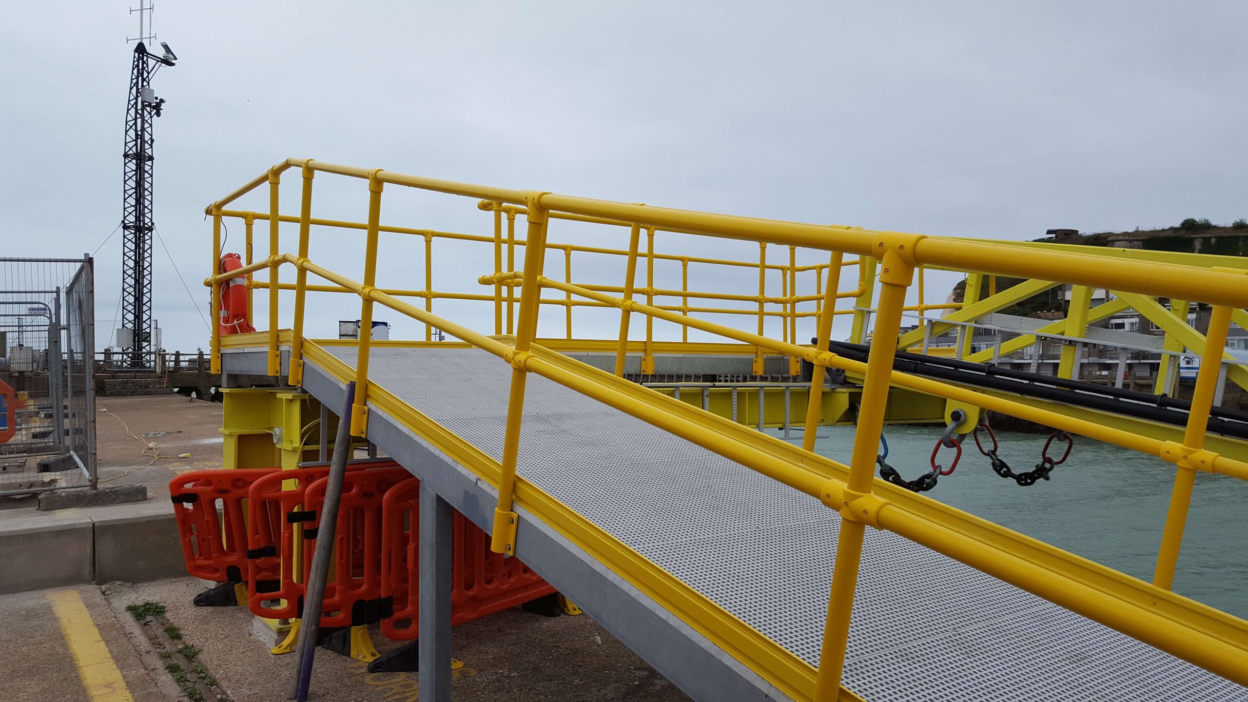 Anti-slip grp Gratings - Image 3